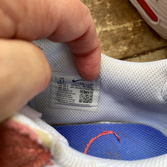 Nike White and Pink Sneakers Low-Top Lace-Up - Picture 2 of 6